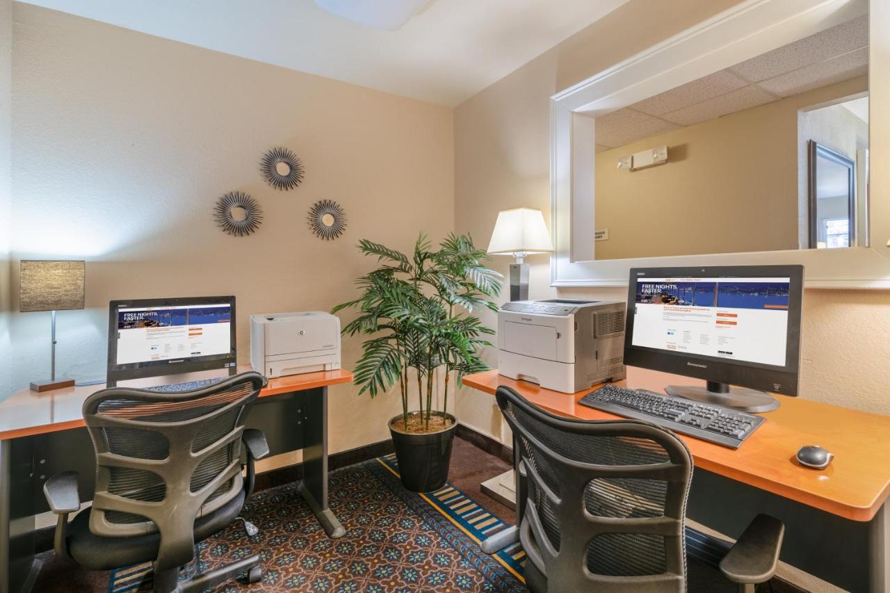 Candlewood Suites Washington-Fairfax By Ihg Zewnętrze zdjęcie